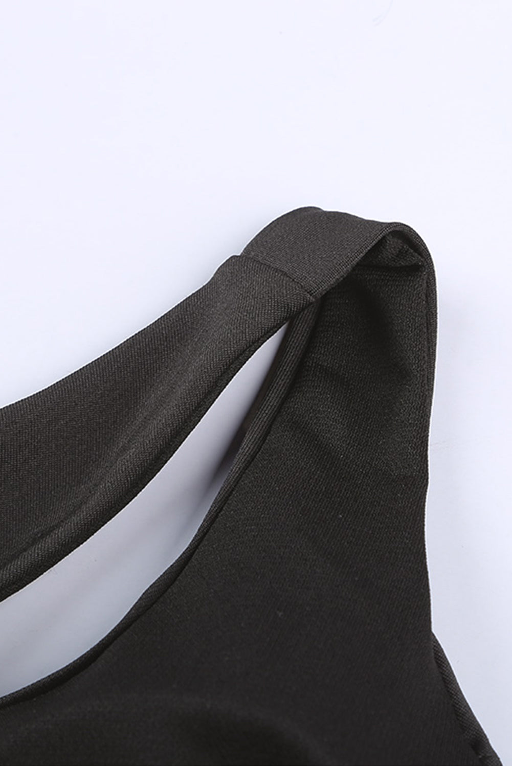 Cut Out Wireless Sports Bra