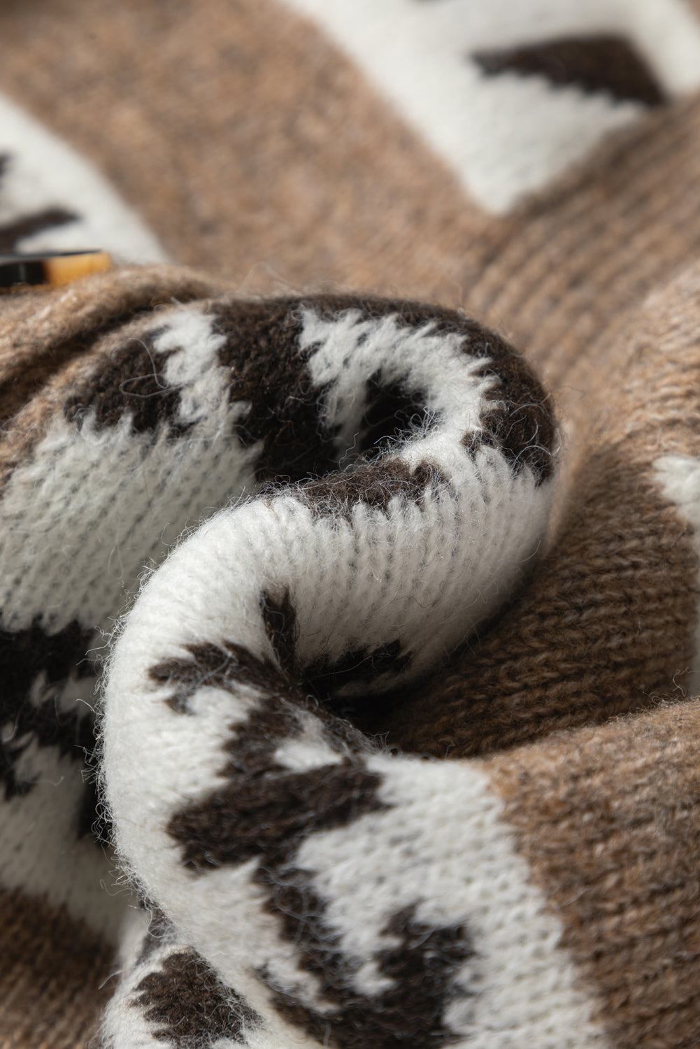 Geometric Pattern Cardigan